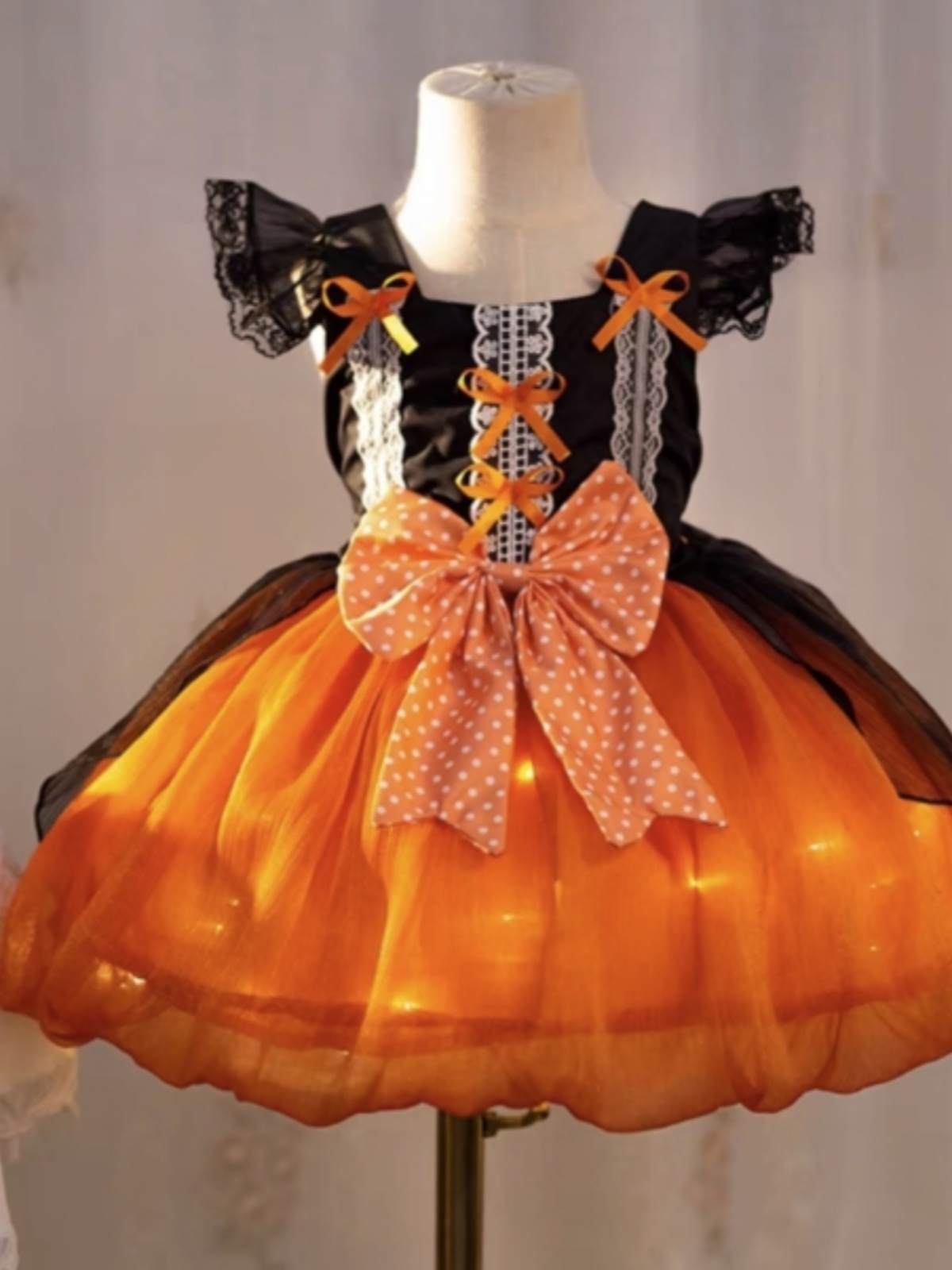 Prinsessenkostuumjurk voor mei - Baby Clothing Manufacturers recensie en prijs